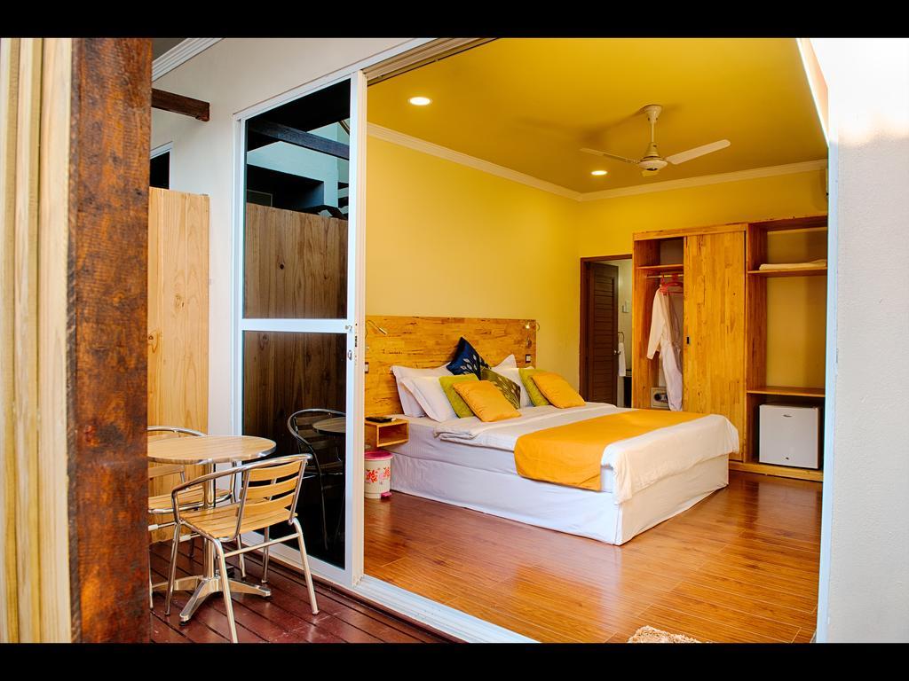 Hotel Narnia Maldives Maafushi Esterno foto