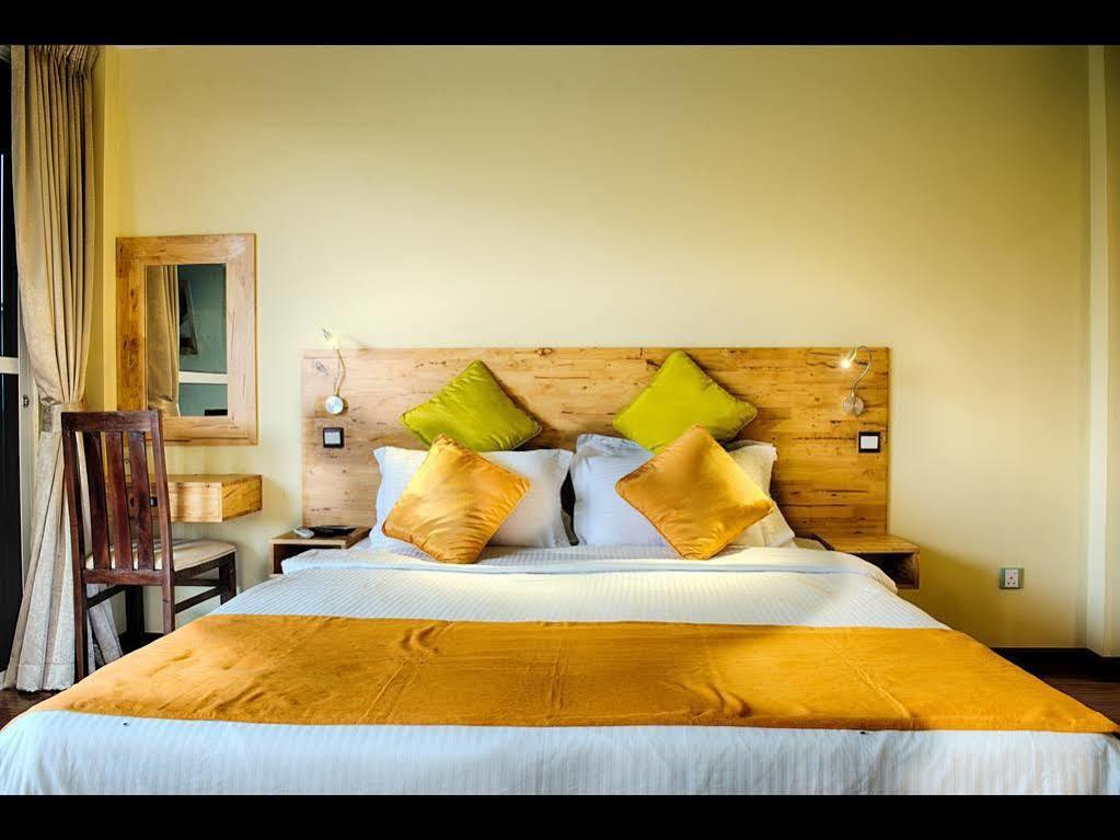 Hotel Narnia Maldives Maafushi Esterno foto
