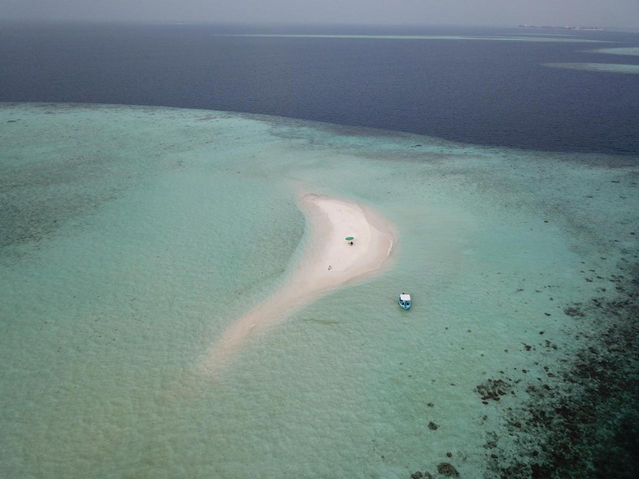 Hotel Narnia Maldives Maafushi Esterno foto