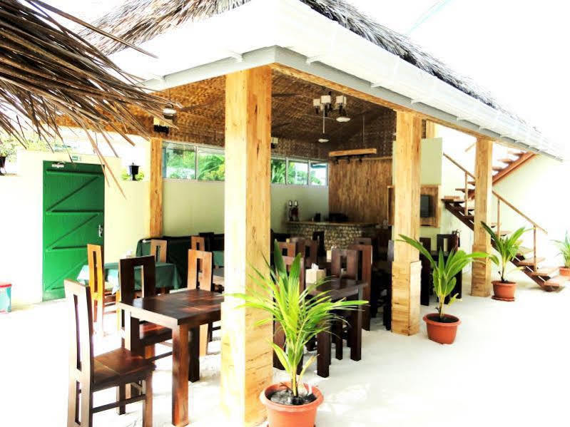 Hotel Narnia Maldives Maafushi Esterno foto